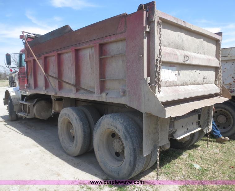 image for item F6879 1986 Freightliner FLC-64T dump truck