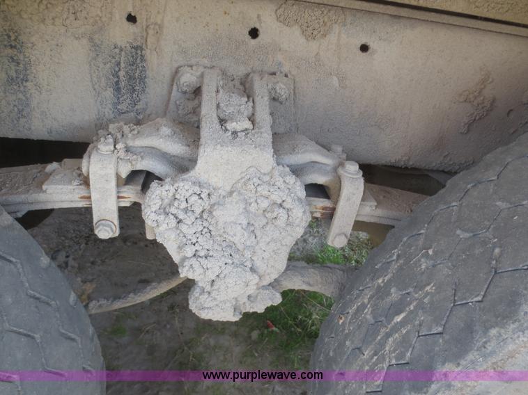 image for item F6879 1986 Freightliner FLC-64T dump truck