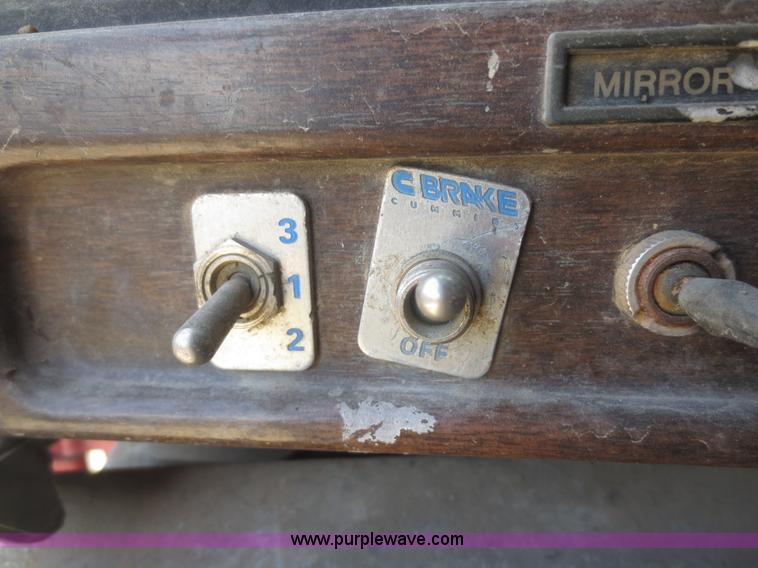 image for item F6879 1986 Freightliner FLC-64T dump truck