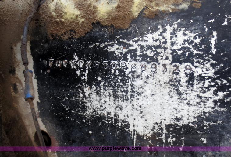 image for item F6879 1986 Freightliner FLC-64T dump truck