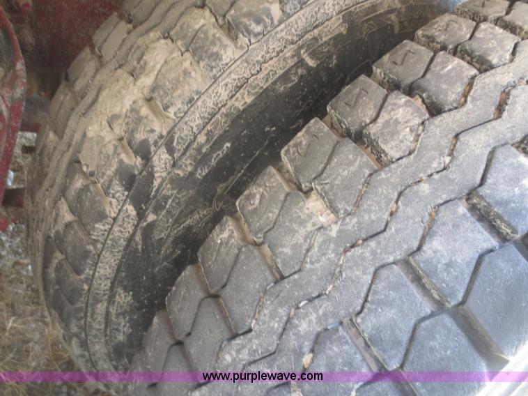 image for item F6880 1998 International 9200 dump truck