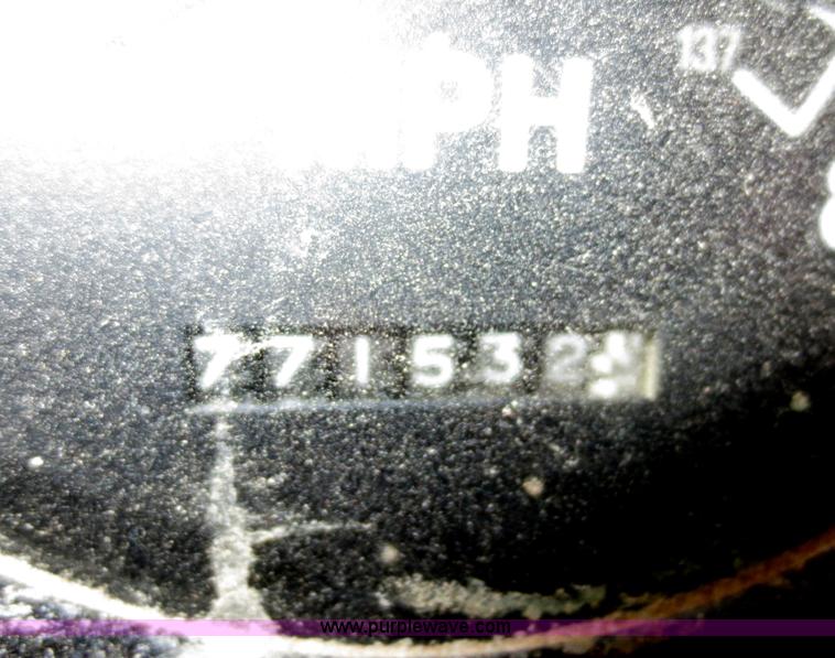 image for item F6880 1998 International 9200 dump truck