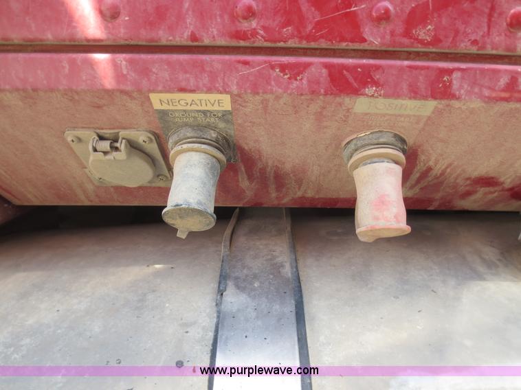 image for item F6880 1998 International 9200 dump truck