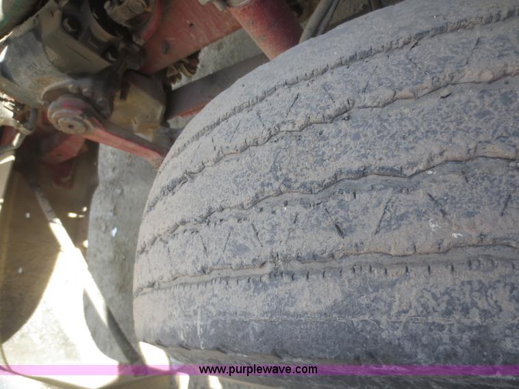 image for item F6880 1998 International 9200 dump truck