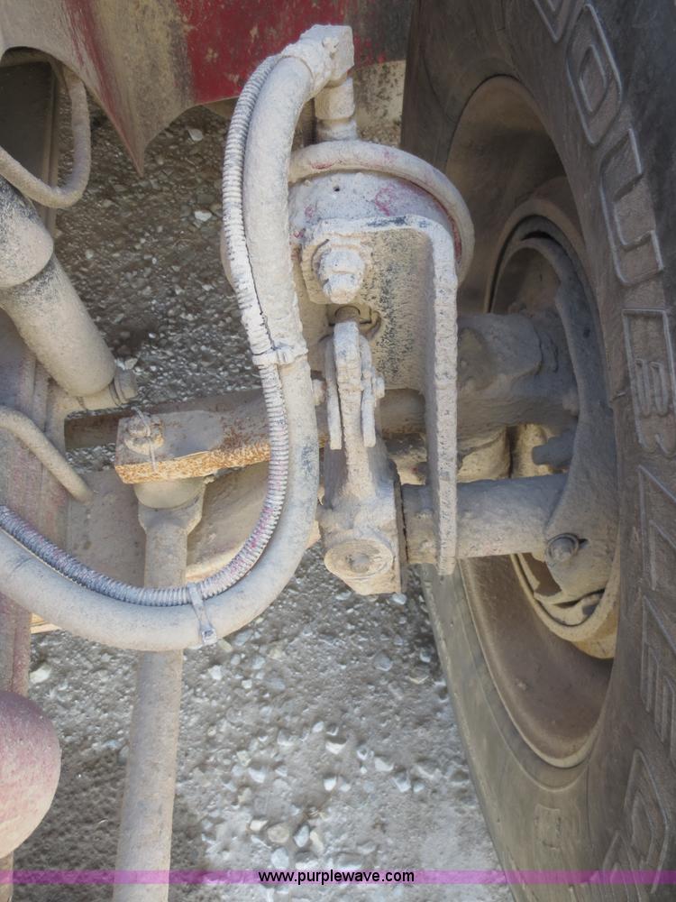 image for item F6880 1998 International 9200 dump truck