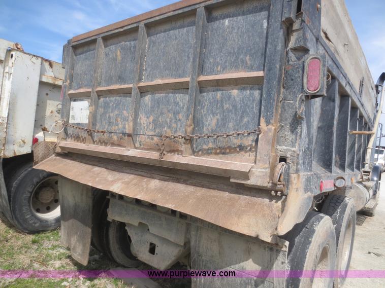 image for item F6881 1986 International F9370