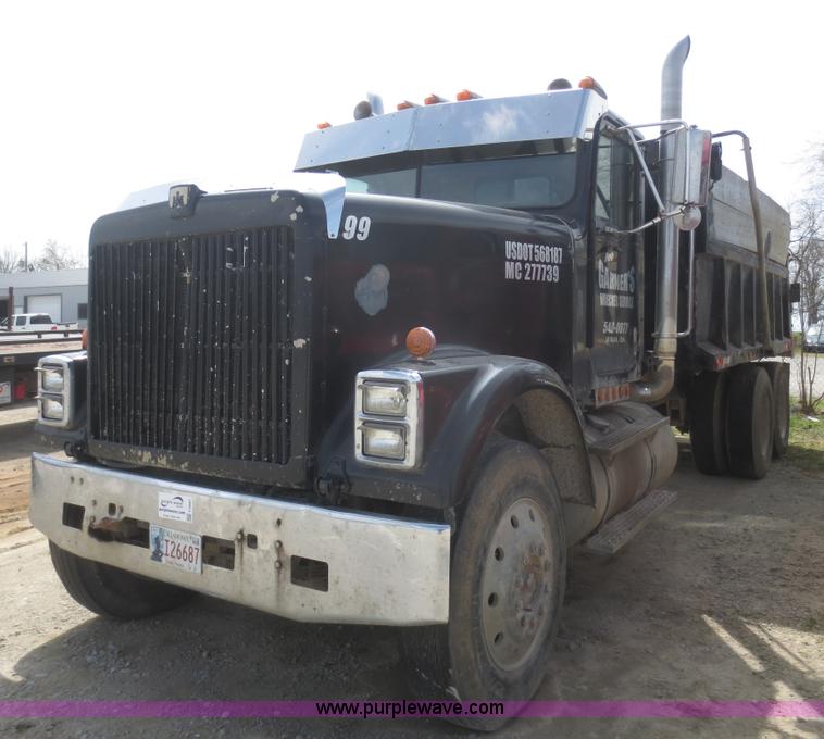 image for item F6881 1986 International F9370