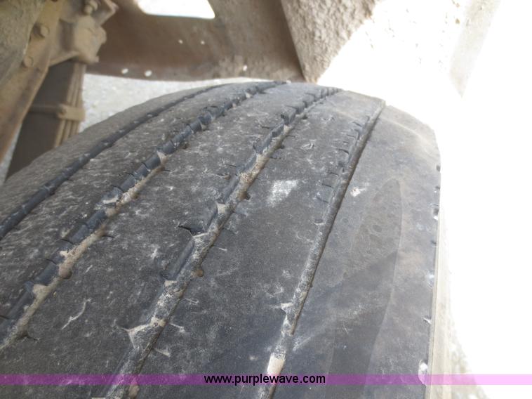 image for item F6881 1986 International F9370