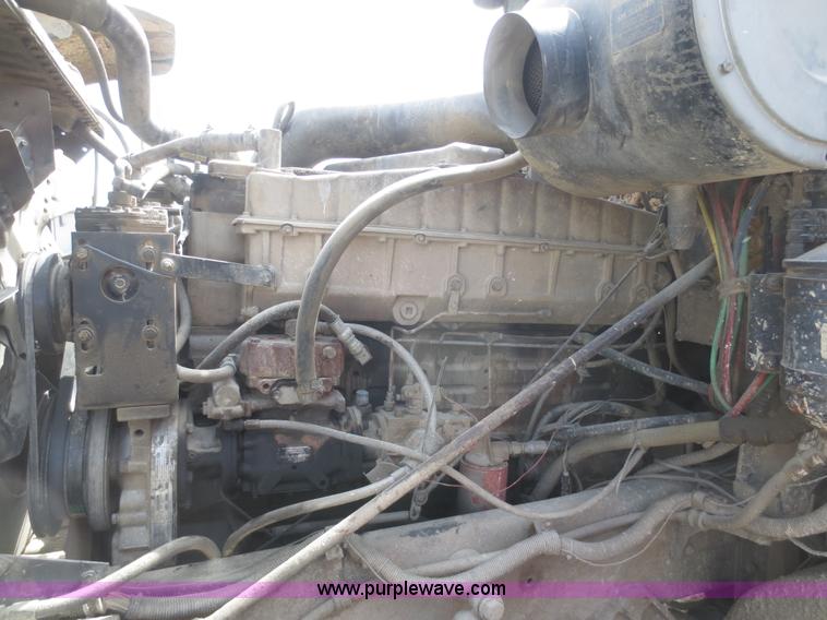 image for item F6881 1986 International F9370