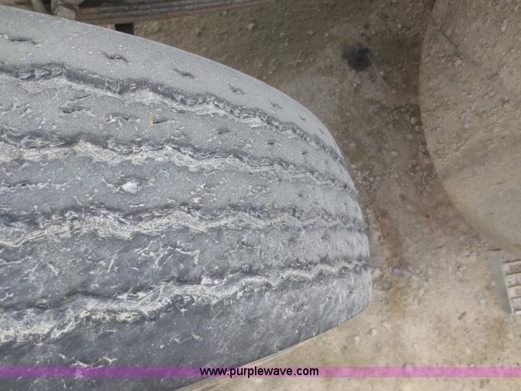 image for item F6881 1986 International F9370