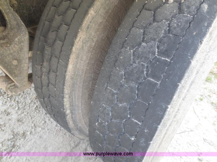 image for item F6881 1986 International F9370