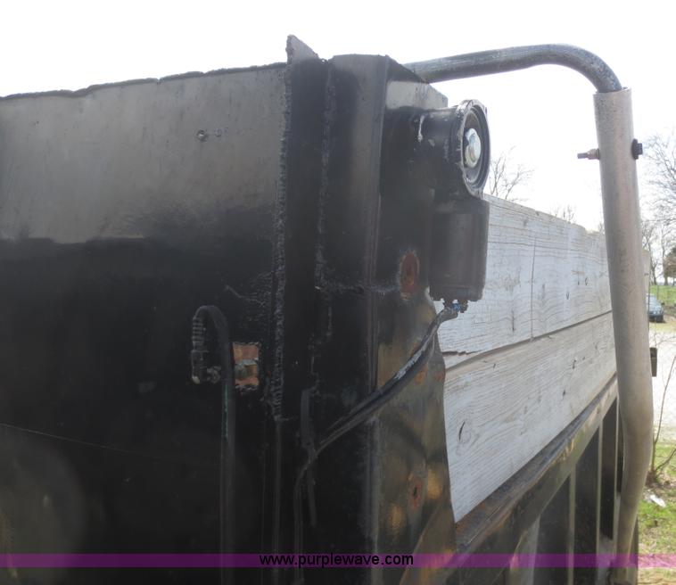 image for item F6881 1986 International F9370