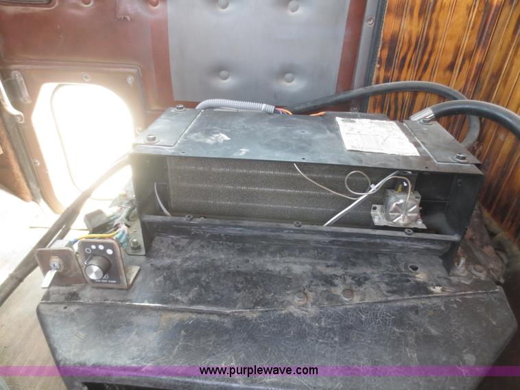 image for item F6881 1986 International F9370