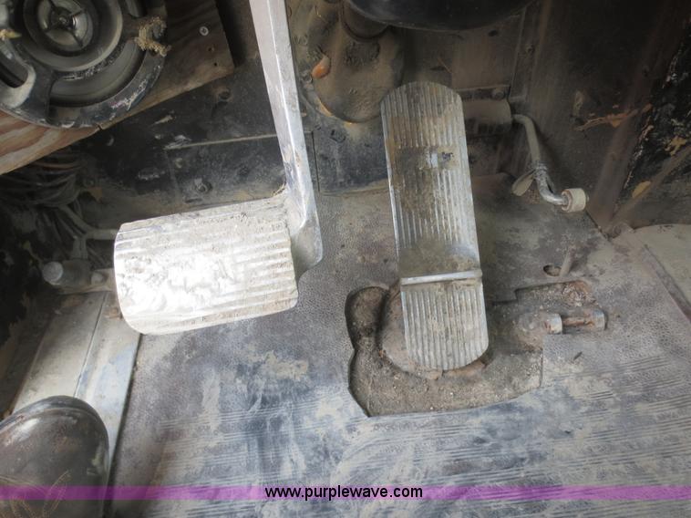 image for item F6881 1986 International F9370