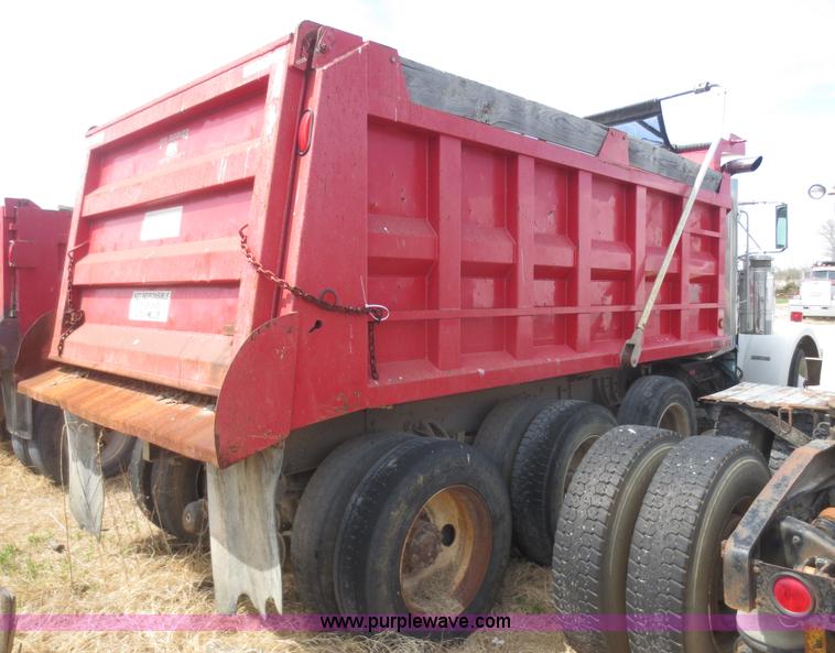image for item F6882 1995 Western Star 4964F dump truck