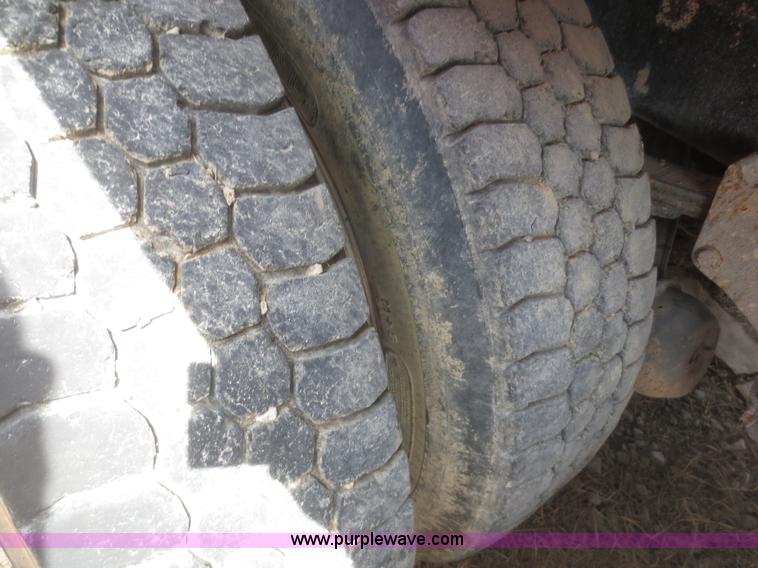 image for item F6882 1995 Western Star 4964F dump truck