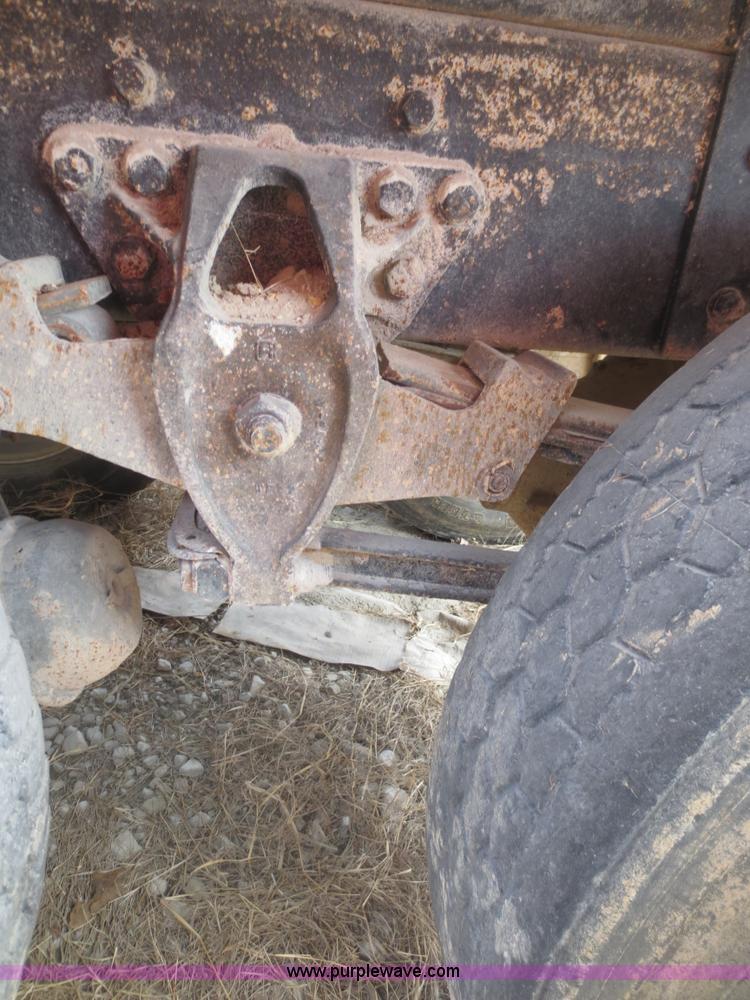 image for item F6882 1995 Western Star 4964F dump truck