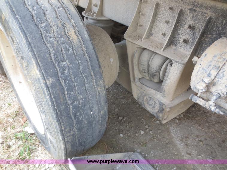 image for item F6882 1995 Western Star 4964F dump truck