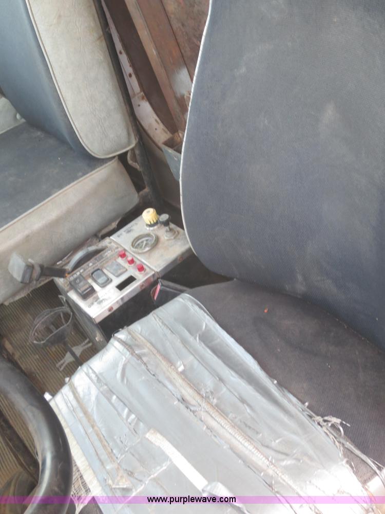 image for item F6882 1995 Western Star 4964F dump truck