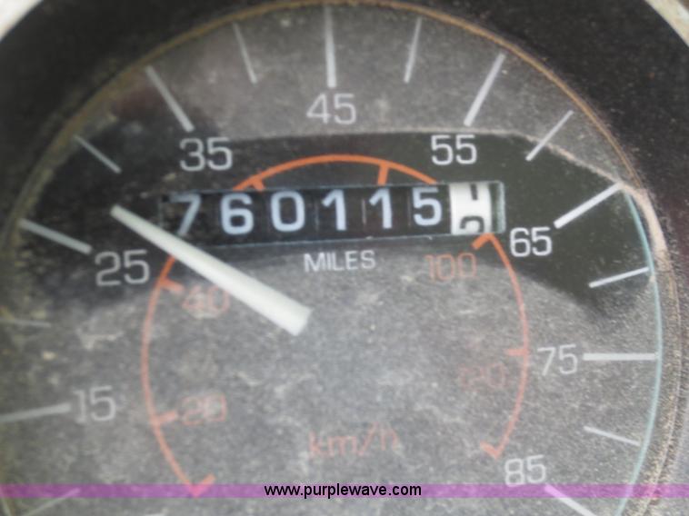 image for item F6882 1995 Western Star 4964F dump truck