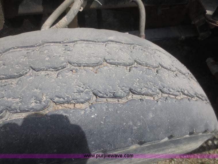 image for item F6882 1995 Western Star 4964F dump truck