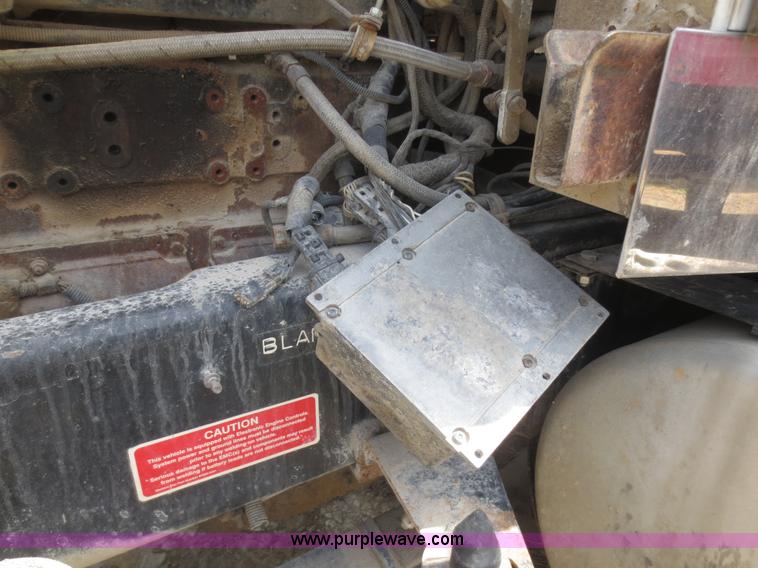image for item F6882 1995 Western Star 4964F dump truck