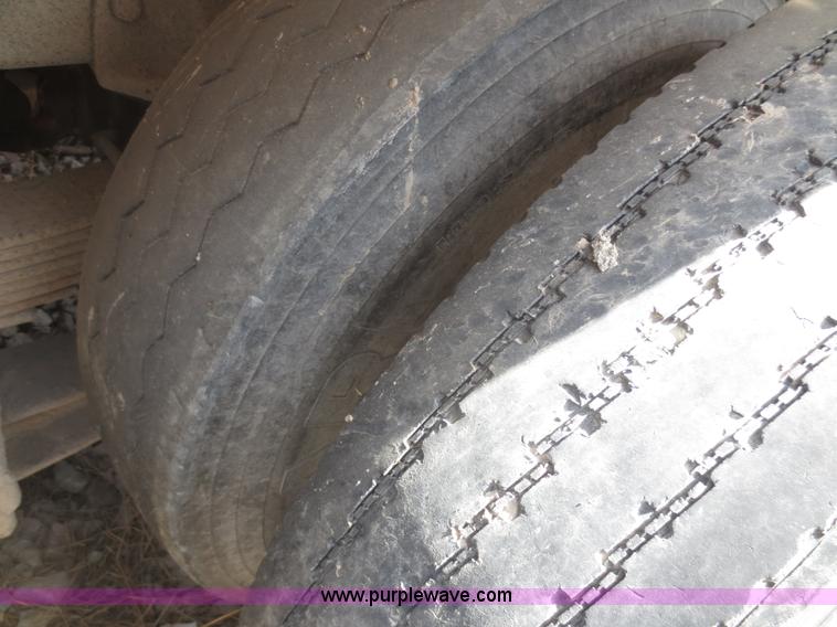 image for item F6883 1999 Peterbilt 377 dump truck