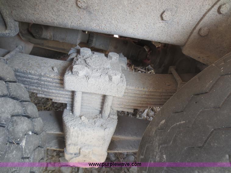 image for item F6883 1999 Peterbilt 377 dump truck