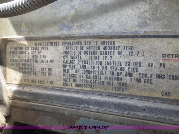 image for item F6883 1999 Peterbilt 377 dump truck