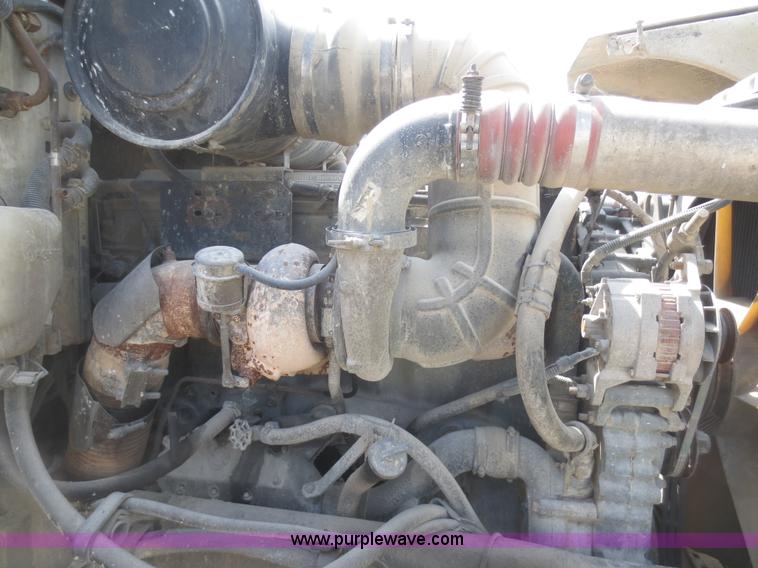 image for item F6883 1999 Peterbilt 377 dump truck