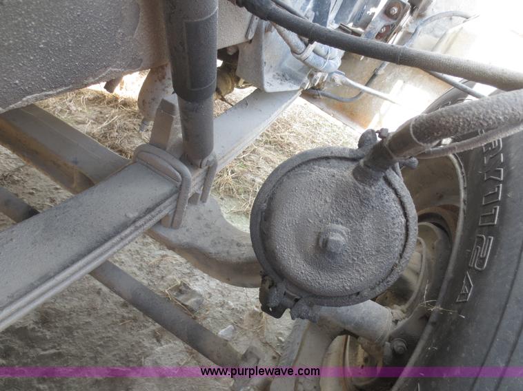 image for item F6883 1999 Peterbilt 377 dump truck