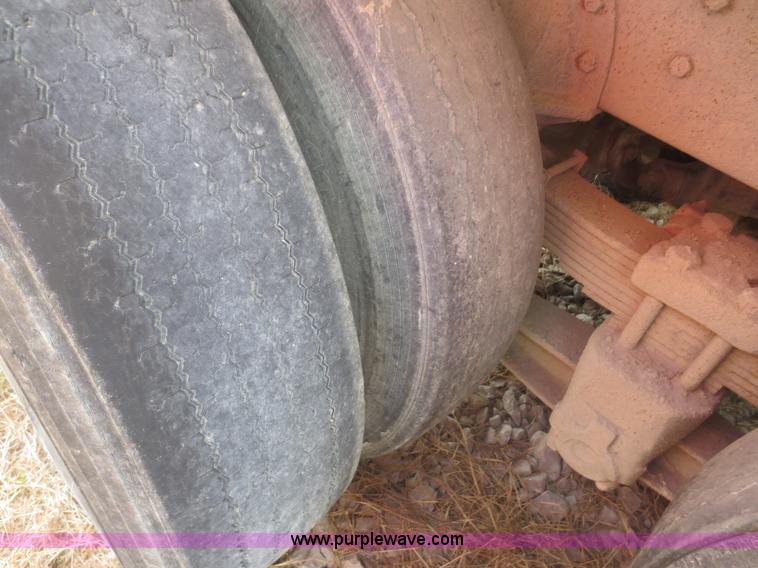 image for item F6883 1999 Peterbilt 377 dump truck