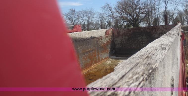 image for item F6883 1999 Peterbilt 377 dump truck