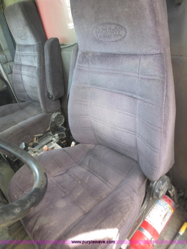 image for item F6883 1999 Peterbilt 377 dump truck