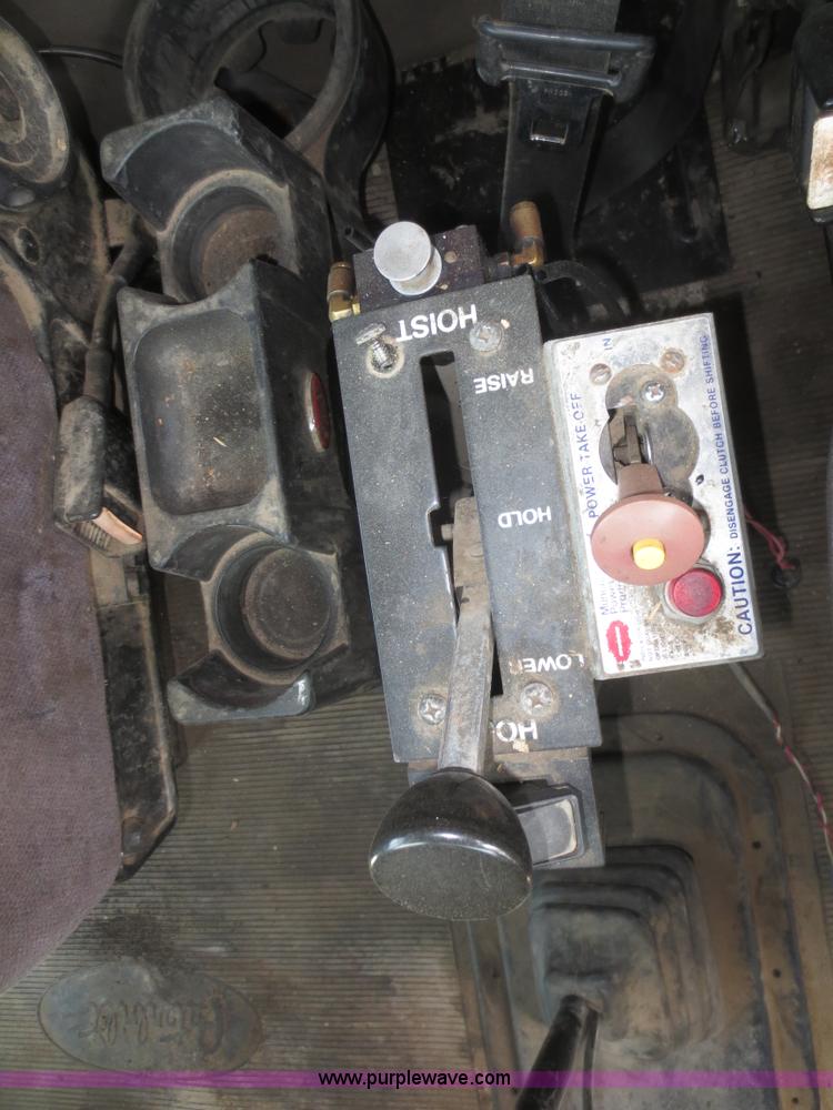 image for item F6883 1999 Peterbilt 377 dump truck