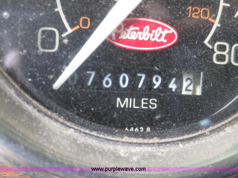 image for item F6883 1999 Peterbilt 377 dump truck