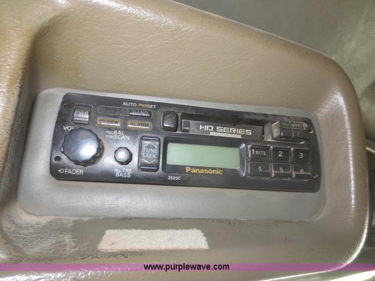 image for item F6883 1999 Peterbilt 377 dump truck