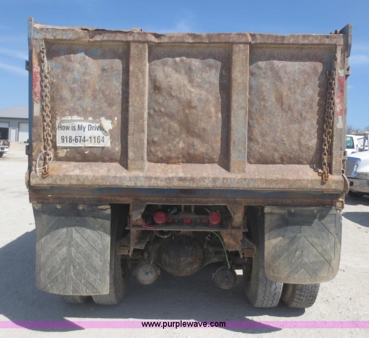 image for item F6886 1989 Freightliner FLC-64T dump truck