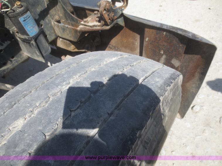 image for item F6886 1989 Freightliner FLC-64T dump truck