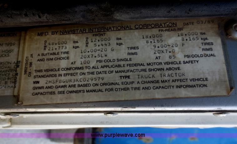 image for item F6886 1989 Freightliner FLC-64T dump truck