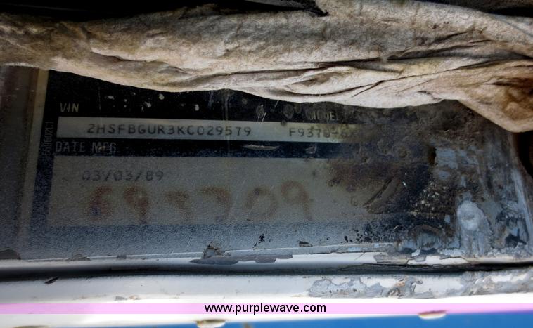 image for item F6886 1989 Freightliner FLC-64T dump truck