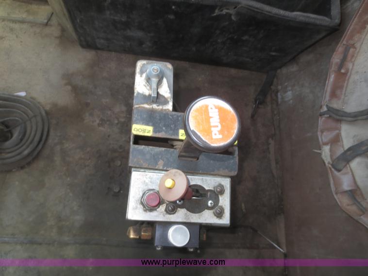 image for item F6886 1989 Freightliner FLC-64T dump truck