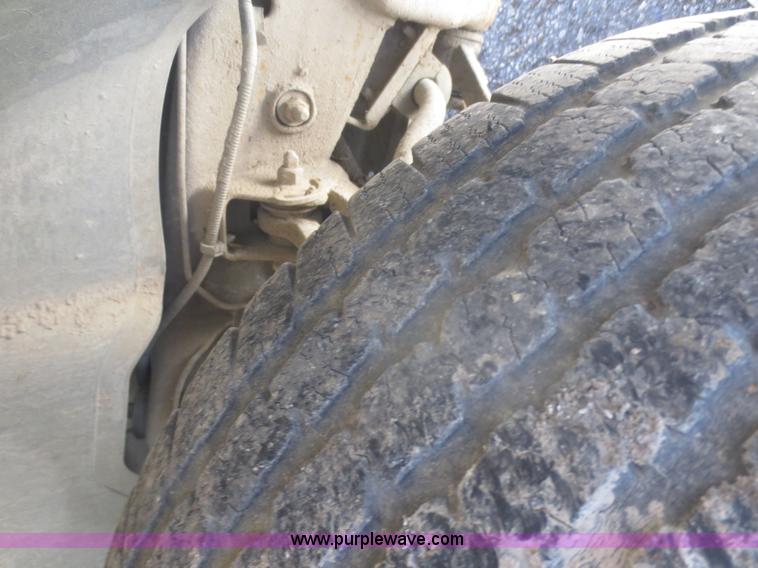 image for item F6889 2000 GMC Sierra 1500 Z-71 pickup truck