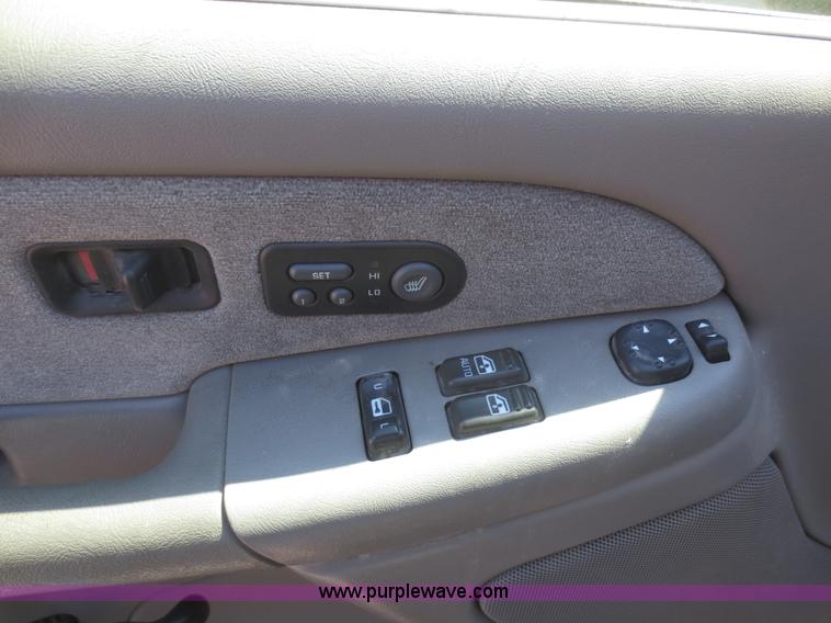 image for item F6889 2000 GMC Sierra 1500 Z-71 pickup truck