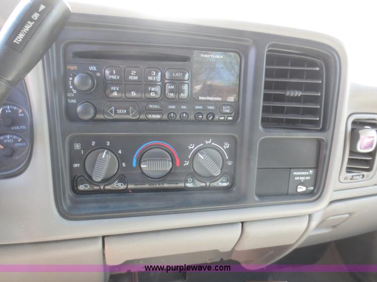 image for item F6889 2000 GMC Sierra 1500 Z-71 pickup truck