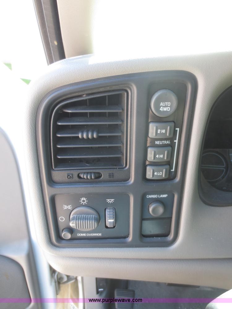 image for item F6889 2000 GMC Sierra 1500 Z-71 pickup truck