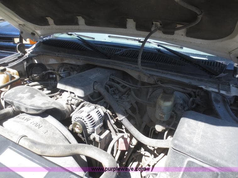 image for item F6889 2000 GMC Sierra 1500 Z-71 pickup truck