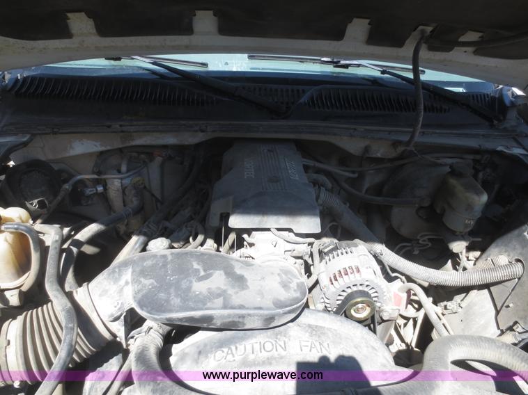 image for item F6889 2000 GMC Sierra 1500 Z-71 pickup truck