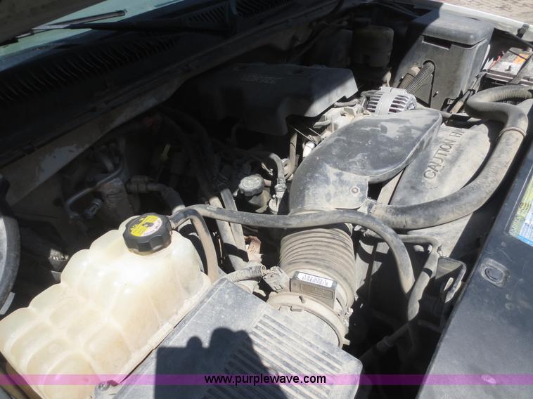 image for item F6889 2000 GMC Sierra 1500 Z-71 pickup truck