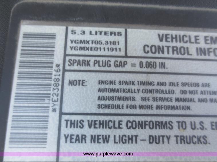 image for item F6889 2000 GMC Sierra 1500 Z-71 pickup truck